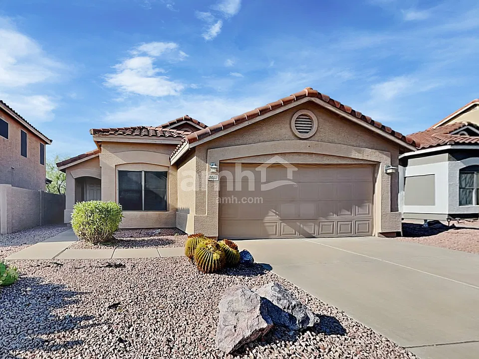 5032 E Peak View Rd