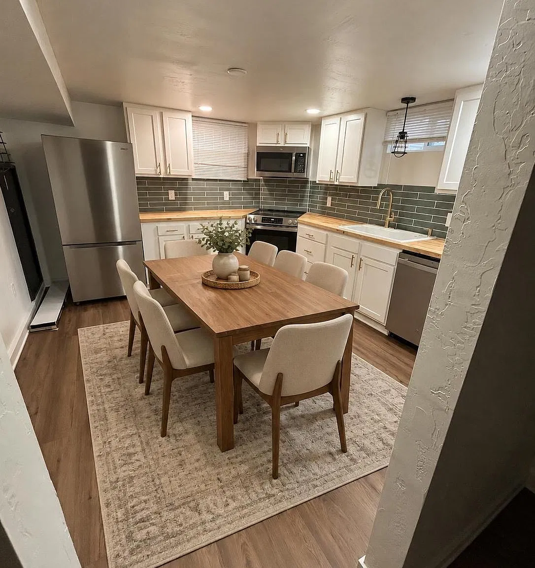 2 bed, 800 sqft, $1,550 — Photo 1