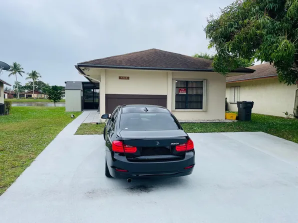5318 Garden Hills Circle, West Palm Beach, FL 33415