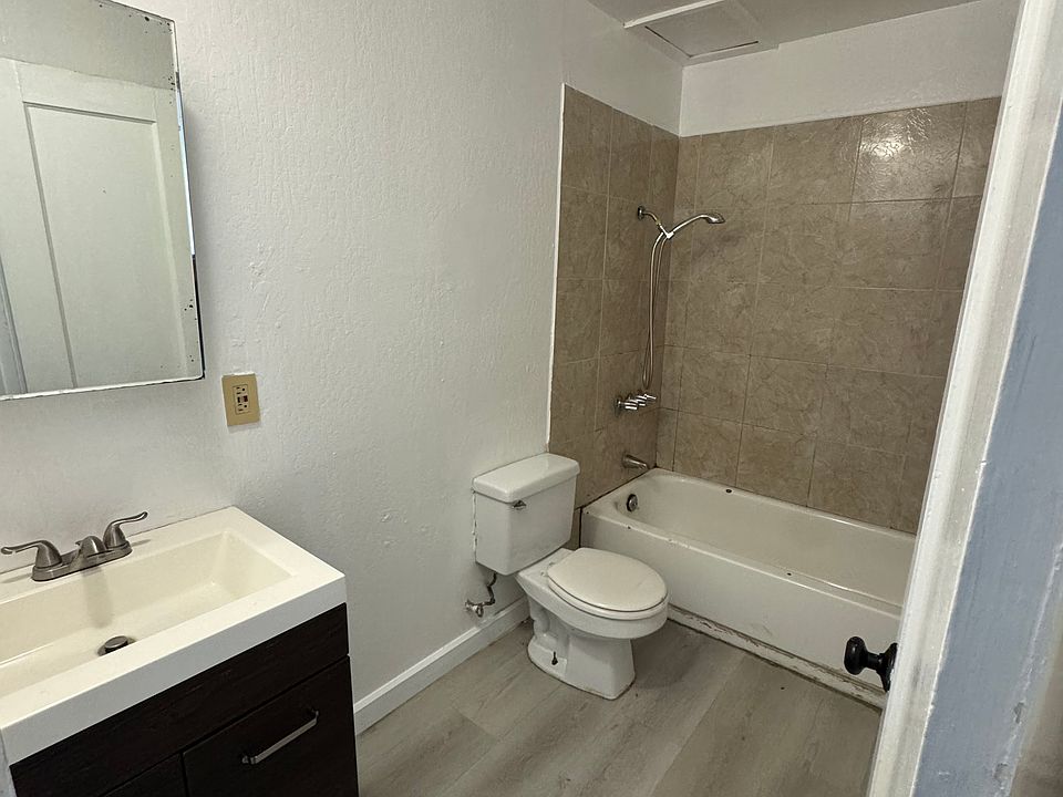 1st image of 5142 Bancroft Ave APT 206