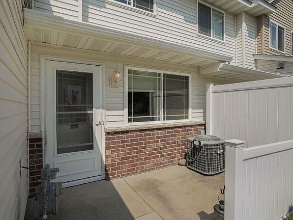 4th image of 3006 Pebble Beach Dr