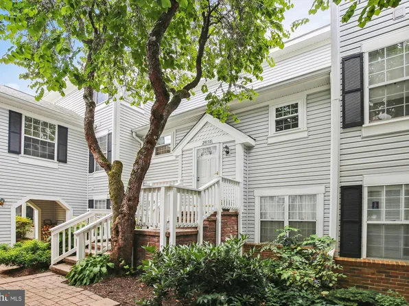 2913 S Woodley St APT D, Arlington, VA 22206