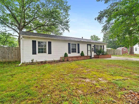 2nd image of 207 Nina Ct