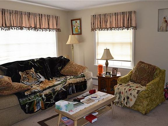 2nd image of 2807 Orchard Dr