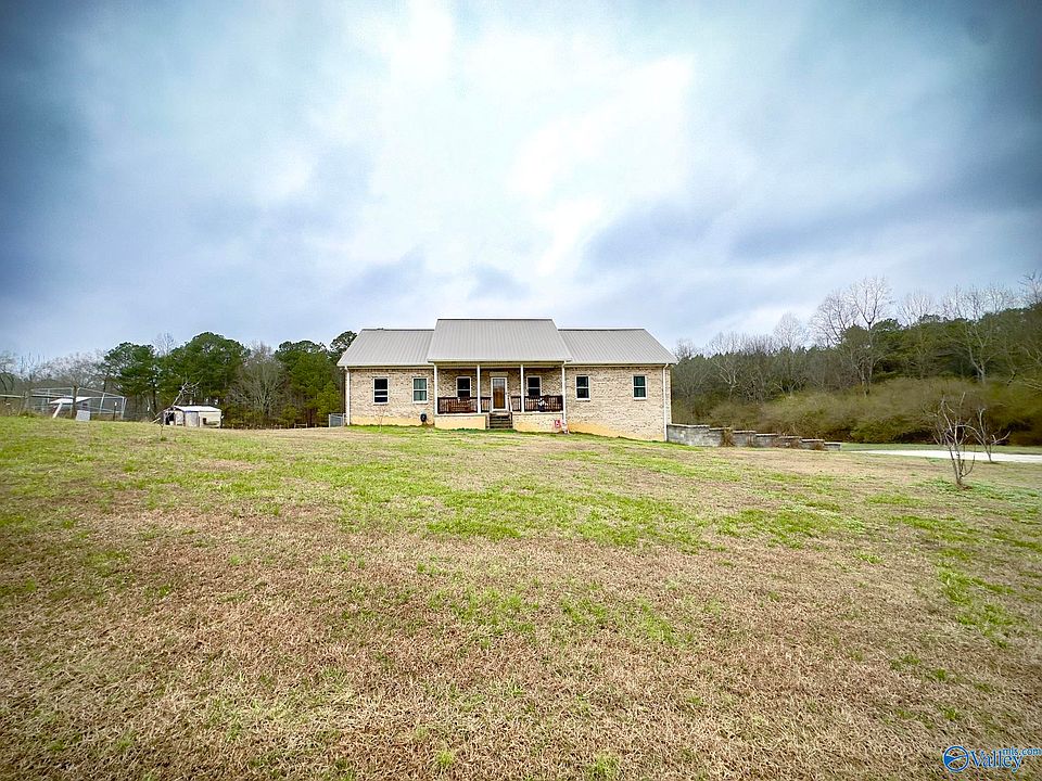 1st image of 300 County Road 1749