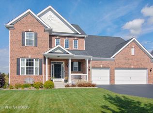 761 Ridgeview Ln, Sugar Grove, IL 60554