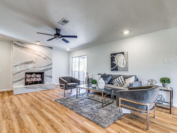 3rd image of 8011 Woodhue Rd