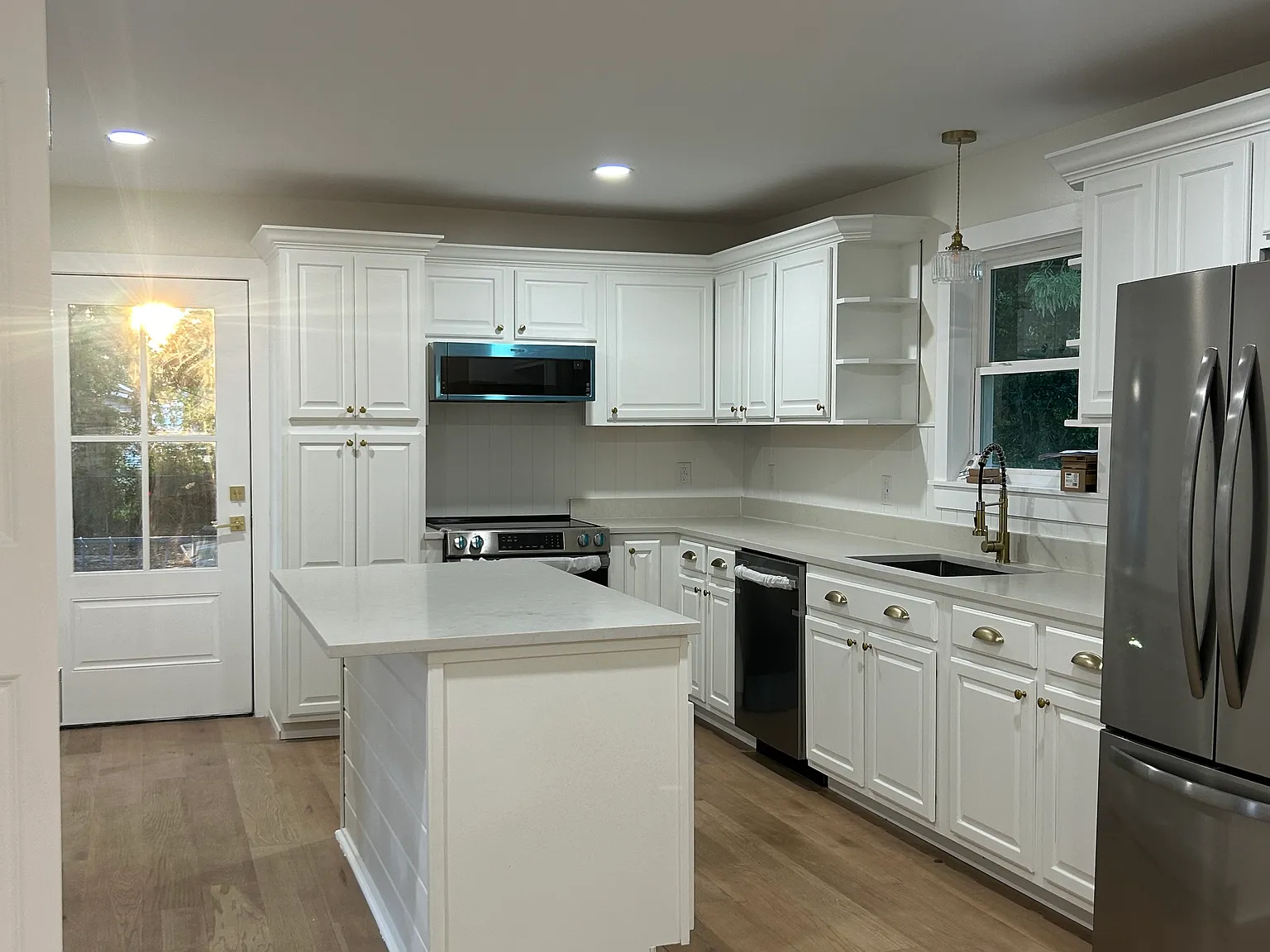 3 bed, 1550 sqft, $2,200 — Photo 2