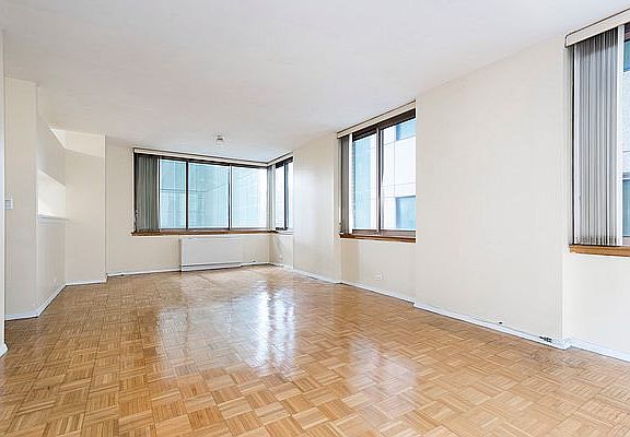 5th image of 235 E 40th St APT 5D