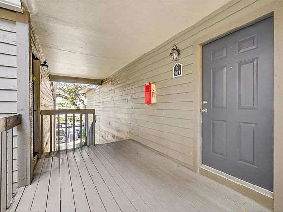 3rd image of 2500 Winding Creek Blvd #B201r