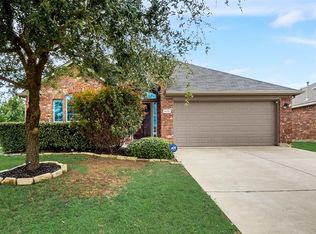 605 Canoe Way, Crowley, TX 76036