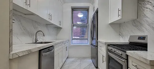 525 Ocean Pkwy #307 Photo 1