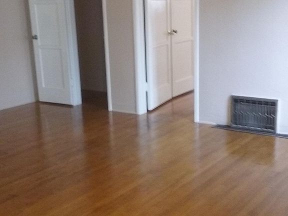 5th image of 238 E 11th St #238