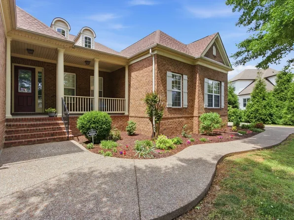 2083 Autumn Ridge Way, Spring Hill, TN 37174