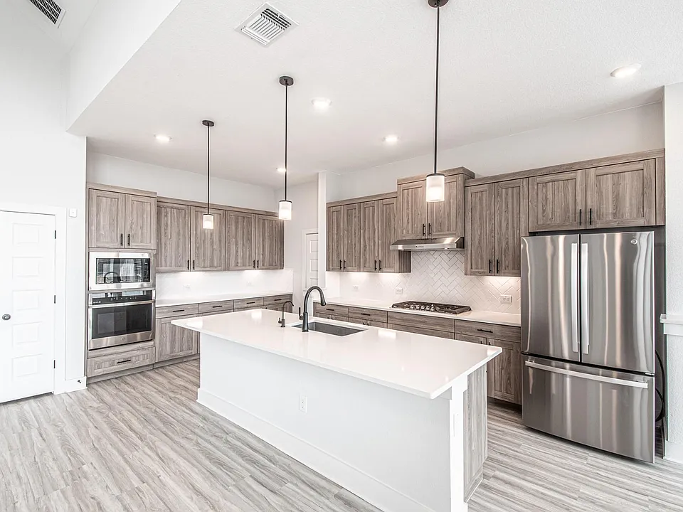 822 Wild Pecan Loop