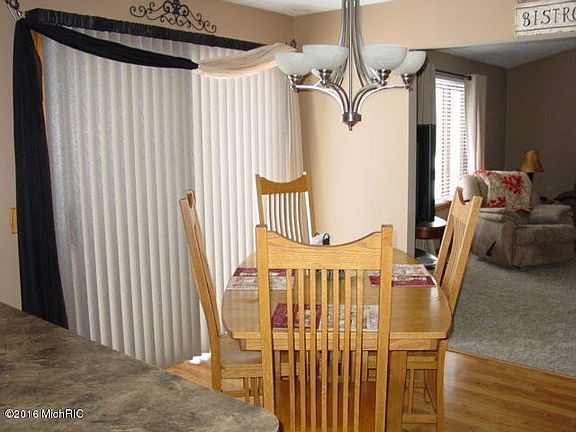 4th image of 3411 Fieldstone Ct