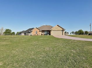 9515 Lake Dr, Piedmont, OK 73078