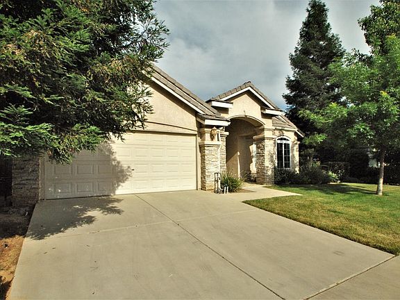 3rd image of 9810 N Winery Ave