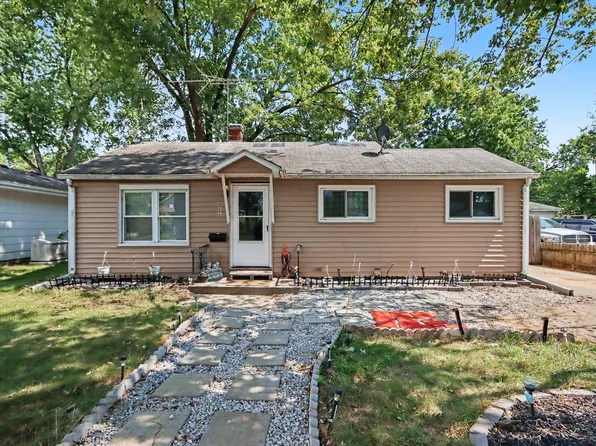 806 S Lincoln Ave, Three Rivers, MI 49093