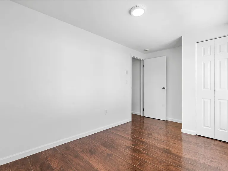 466 Pacific Ave — Photo 18