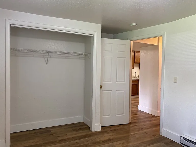 524 N Frey Ave #B — Photo 19
