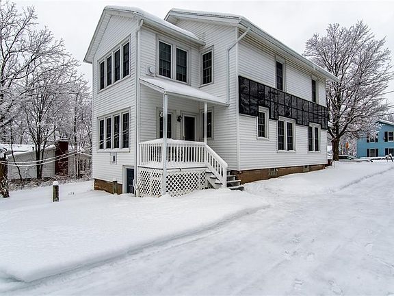 3rd image of 26 South Ave