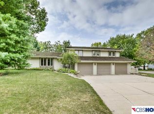 13641 Arbor St, Omaha, NE 68144