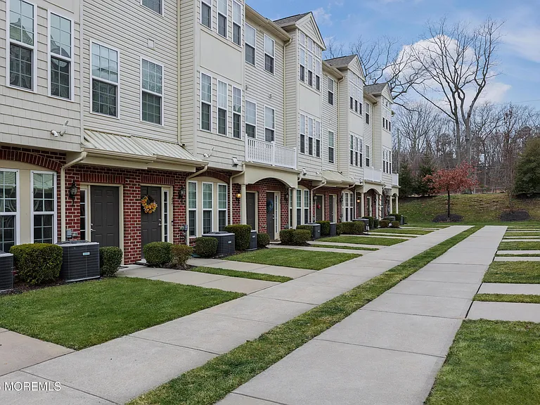 43 Jake Dr — Photo 4