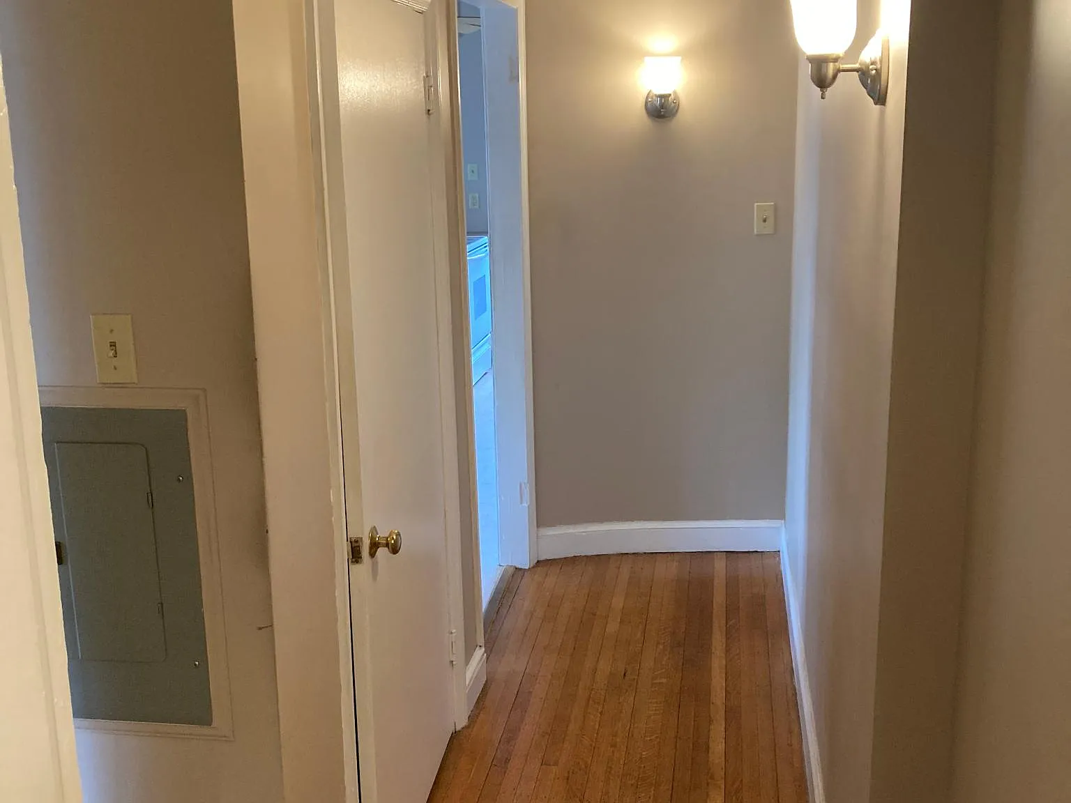 1600 W Market St — Photo 4