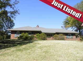 2 Brook Mill Ln, Chesterfield, MO 63017