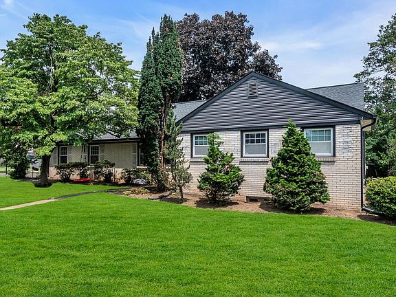 2nd image of 456 Hamilton Blvd