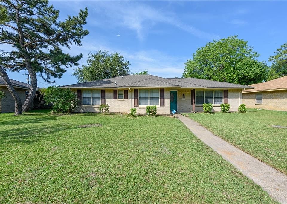 1st image of 2960 Meadow Green Dr