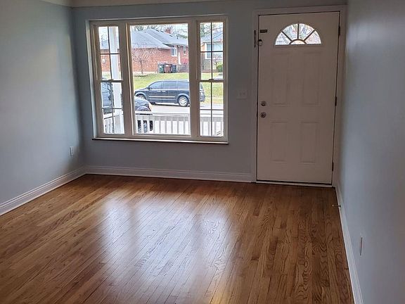 5th image of 3640 Sandralin Dr
