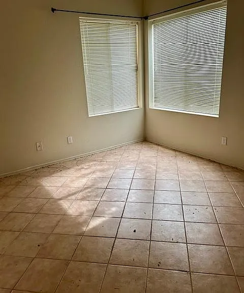 7752 E Elk Creek Rd — Photo 18