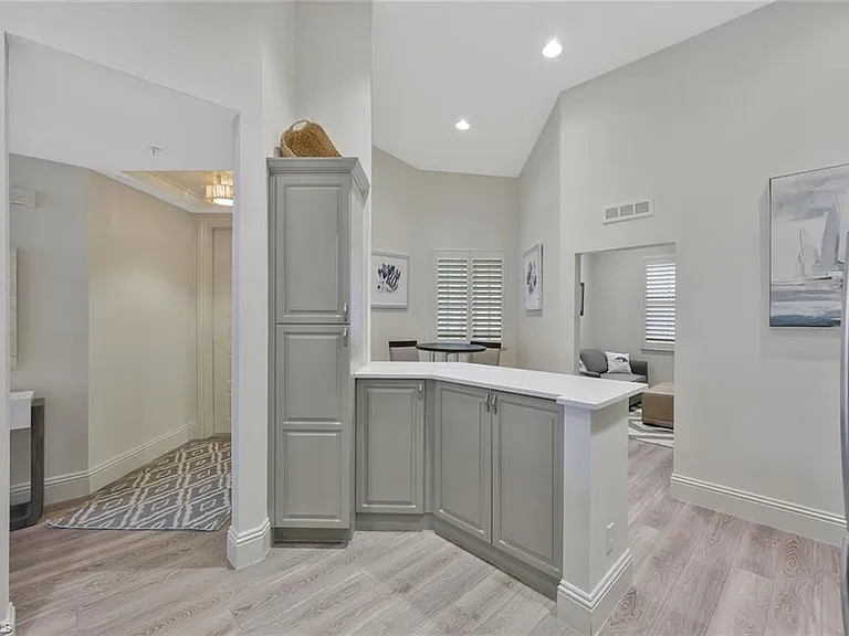831 Sailaway Ln #203 — Photo 6
