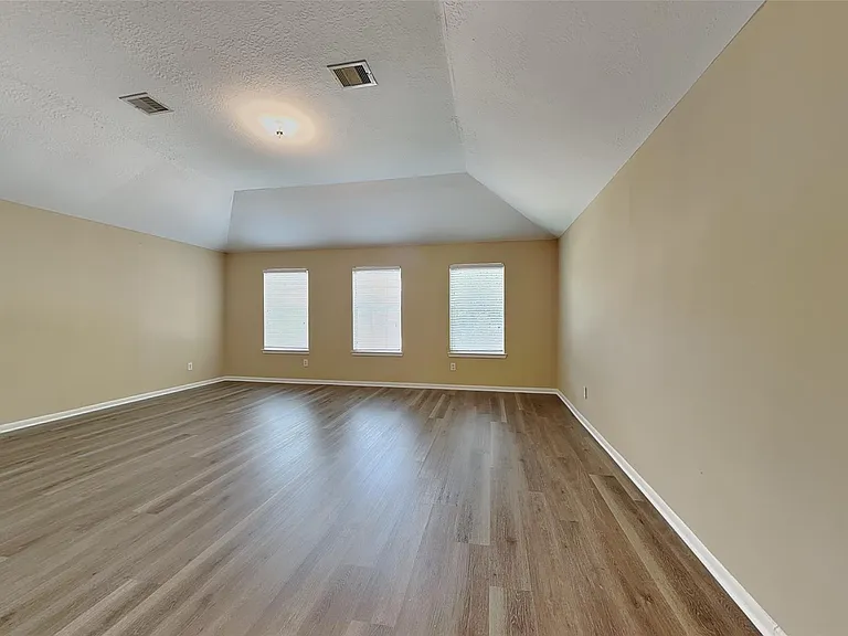 6530 Portlick Dr — Photo 9