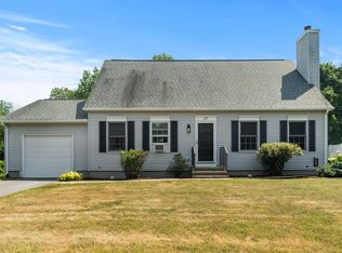 527 New London Rd, Groton, CT 06355