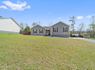 271 Morse Dr, Hubert, NC 28539