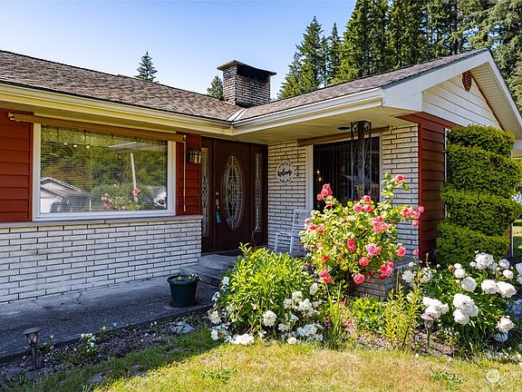 3rd image of 1135 Montague Avenue