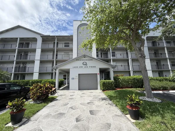 1400 SW 124th Ter APT 402Q, Hollywood, FL 33027