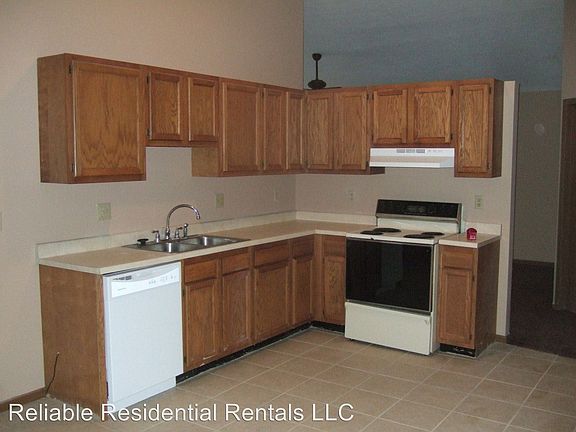 3rd image of 2001 Monarch Dr