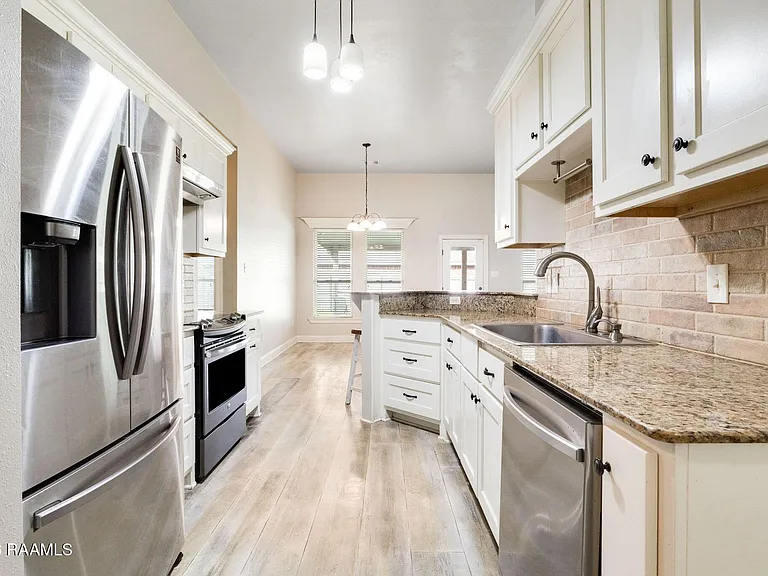 205 Quiet Bluff Dr — Photo 6