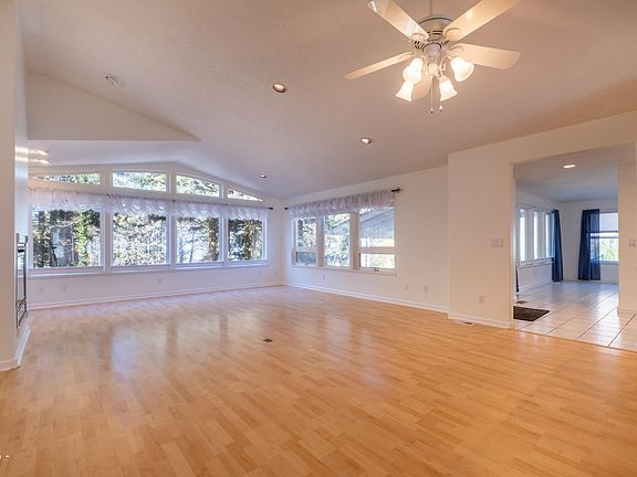 5th image of 3570 NE Reef Dr