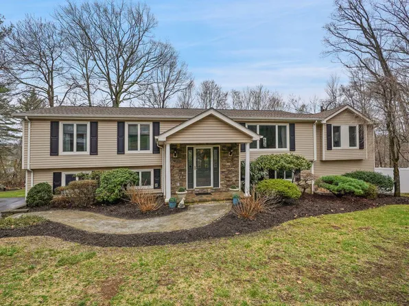 41 Astor Drive, Mahopac, NY 10541