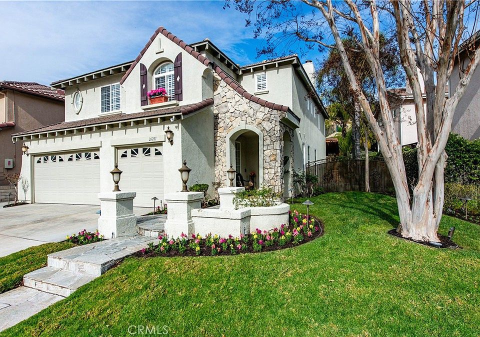 1st image of 26231 Beecher Ln