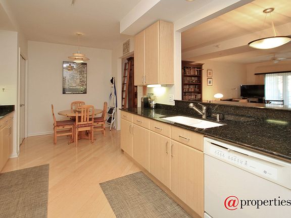 Kitchen / Breakfast Room