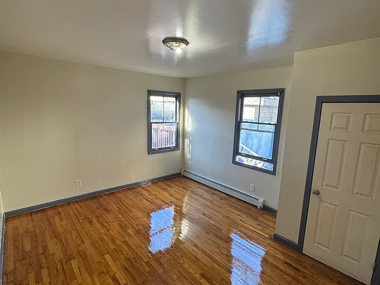 425 Park Ave #2 — Photo 12