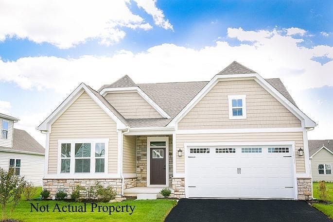 1st image of 818 Wallace Dr