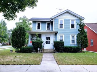 637 E Benton St, Aurora, IL 60505