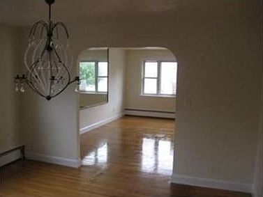 4th image of 61 Alden Ave